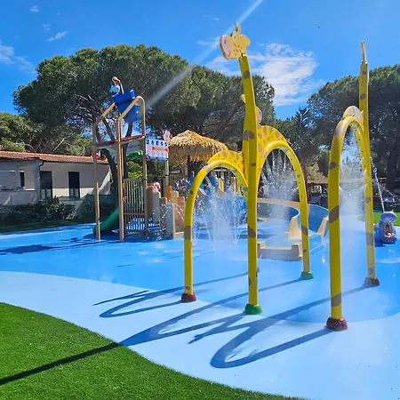 Holiday park Lacona Pineta
