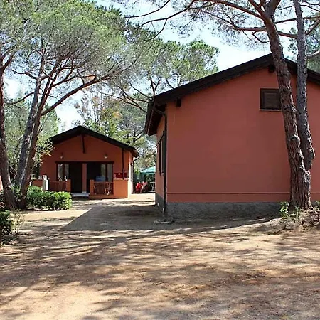 Semesterpark Lacona Pineta